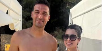 Lionel Scaloni estaba de vacaciones en Europa y recibió un inesperado regalo de un hincha argentino