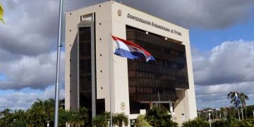 La Conmebol evita pronunciarse sobre el conflicto que enfrenta a la FIFA con la UEFA