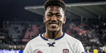 Italia: un futbolista de Cagliari está en coma inducido tras un accidente en una piscina