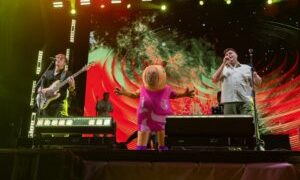 Fan feste: Vecinos y visitantes disfrutaron del increíble show de Los Totora