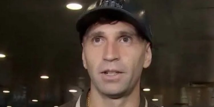 Dibu Martínez y sus chances en el Balón de Oro: la tajante respuesta sobre Lionel Messi