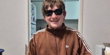 El gesto de Dillom que se volvió viral: cumplió su promesa y fue a comer milanesas a la casa de un fan