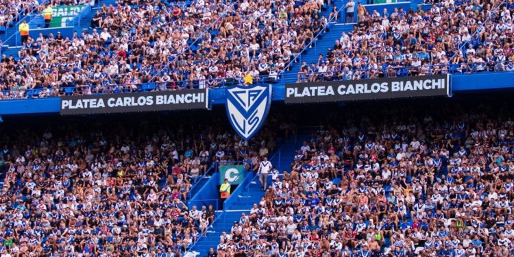 Tensión en Vélez: la dirigencia pagó los sueldos atrasados, pero evalúa sancionar al plantel