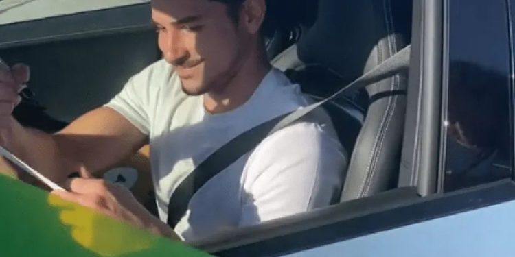 La inesperada reacción de Julián Álvarez ante un grupo de hinchas del Atlético de Madrid