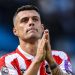 Polémica en Suiza: investigan a Granit Xhaka por falsificar su certificado de vacunación contra Covid-19