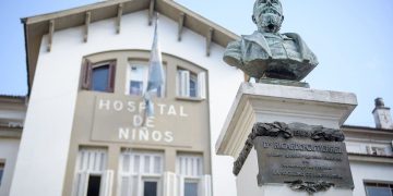 Abel Pintos se suma a una campaña para renovar el histórico Pabellón Gómez del Hospital Gutiérrez