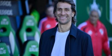 VIDEO: hinchas de River ovacionaron a Leonardo Ponzio en su llegada a Tucumán