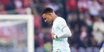 Gol y susto para Mbappé: marcó para Francia, pero tuvo que abandonar la cancha