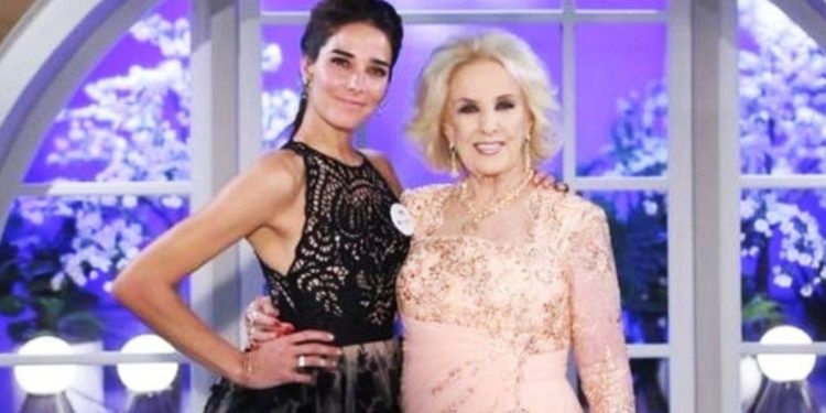 Juana Viale fue a ver a Mirtha Legrand al sanatorio Mater Dei