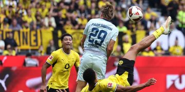 Golazo viral: Borussia Dortmund le ganó al Paderborn y Nmecha se lució