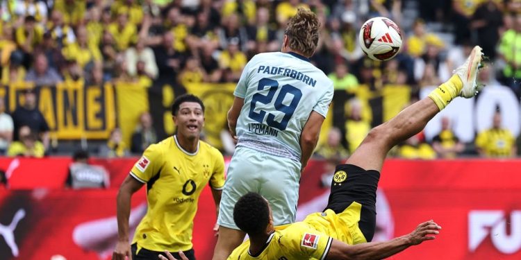 Golazo viral: Borussia Dortmund le ganó al Paderborn y Nmecha se lució