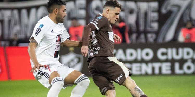 Deportivo Riestra vs. Lanús por el Torneo Clausura 2026: horario, formaciones y TV