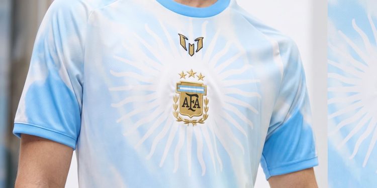 Filtran la camiseta de la Selección Argentina para despedir a Lionel Messi y es muy distinta a la tradicional