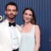 Premios Emmy 2026: el tierno gesto de Thomas Doherty con Nicole Brydon Bloom durante la alfombra roja
