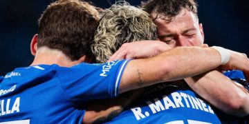 Vélez venció a Tigre en un partidazo agónico y subió al primer puesto de la Tabla Anual