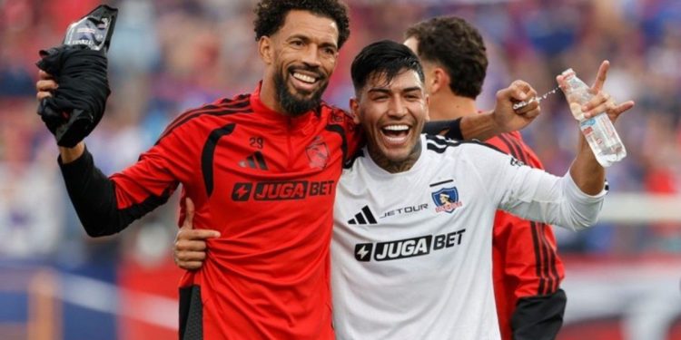 Sorpresa en Chile: a Vozinha se le acabó el invicto en Colo Colo tras un insólito error propio