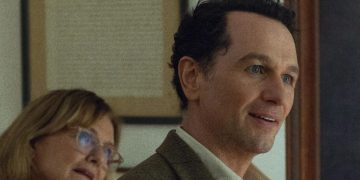 Dónde ver «Widow’s Bay», la serie más ganadora en los Premios Emmy 2026