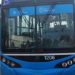 Robó un colectivo, lo manejó una hora y lo dejó abandonado