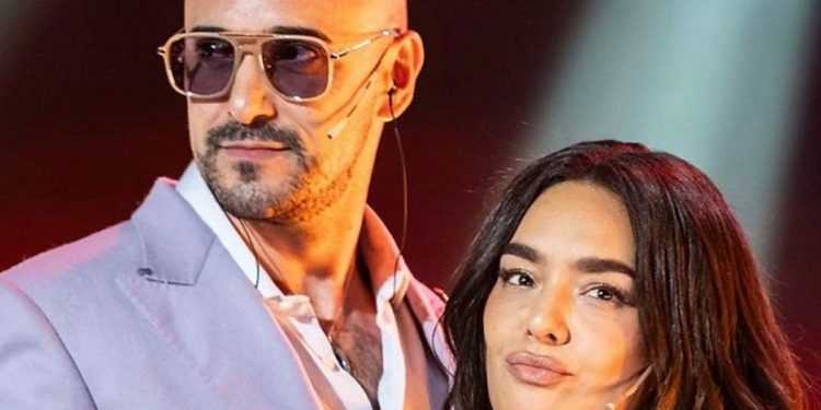 Abel Pintos le hizo una propuesta irresistible a Ángela Leiva en «Es mi sueño» y el público se derritió