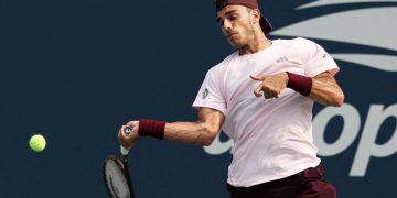 Francisco Cerúndolo quedó eliminado del ATP 500 de Beijing tras perder ante Daniil Medvedev
