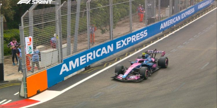 Franco Colapinto abandonó la Sprint del GP Singapur por una falla técnica en su Alpine