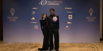 El llamativo look de Inés García y Lamine Yamal en la alfombra roja del Balón de Oro 2026