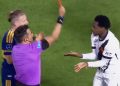 Polémica expulsión en la Bombonera: el jugador de Vasco da Gama vio dos amarillas en segundos