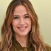 Jennifer Garner, actriz de 54 años: «Almuerzo una gran ensalada de rúcula con chauchas, queso y frutos secos»