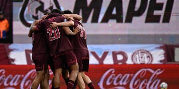 Con polémicas, Lanús venció Vélez, que no pudo subirse a la cima de la Tabla Anual