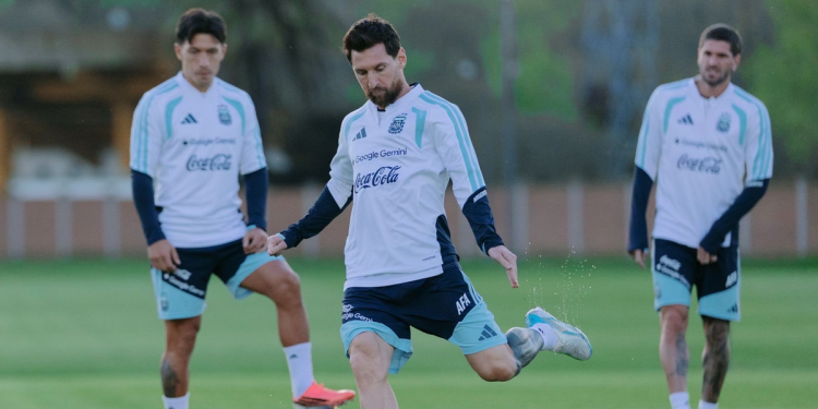 Lionel Messi tuvo su anteúltima práctica en la Selección Argentina previo a su despedida