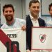 Lionel Messi fue nombrado socio honorario de River: carnet y camiseta con su nombre