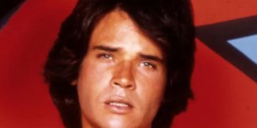 Murió Michael Gray, el actor que protagonizó la serie «Shazam!», a los 75 años