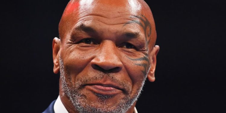 Mike Tyson reveló cómo encontró a Brad Pitt con su ex