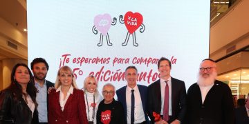 Desfile solidario en Alcorta Shopping: las famosas se unieron por la detección temprana del cáncer