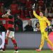 Héroe y baile a lo Dibu Martínez: los tres penales que atajó Fernando Muslera para la hazaña de Estudiantes