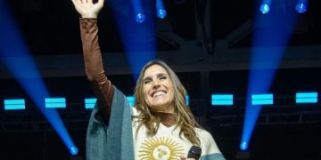 De Catamarca al mundo: la historia detrás del poncho de La Sole en la despedida de Lionel Messi