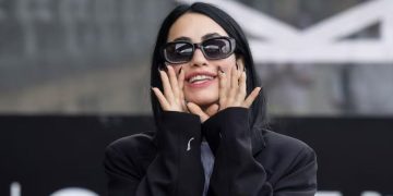 Lali Espósito recibió la visita de un ídolo en su interminable despedida de soltera y los invitados estallaron
